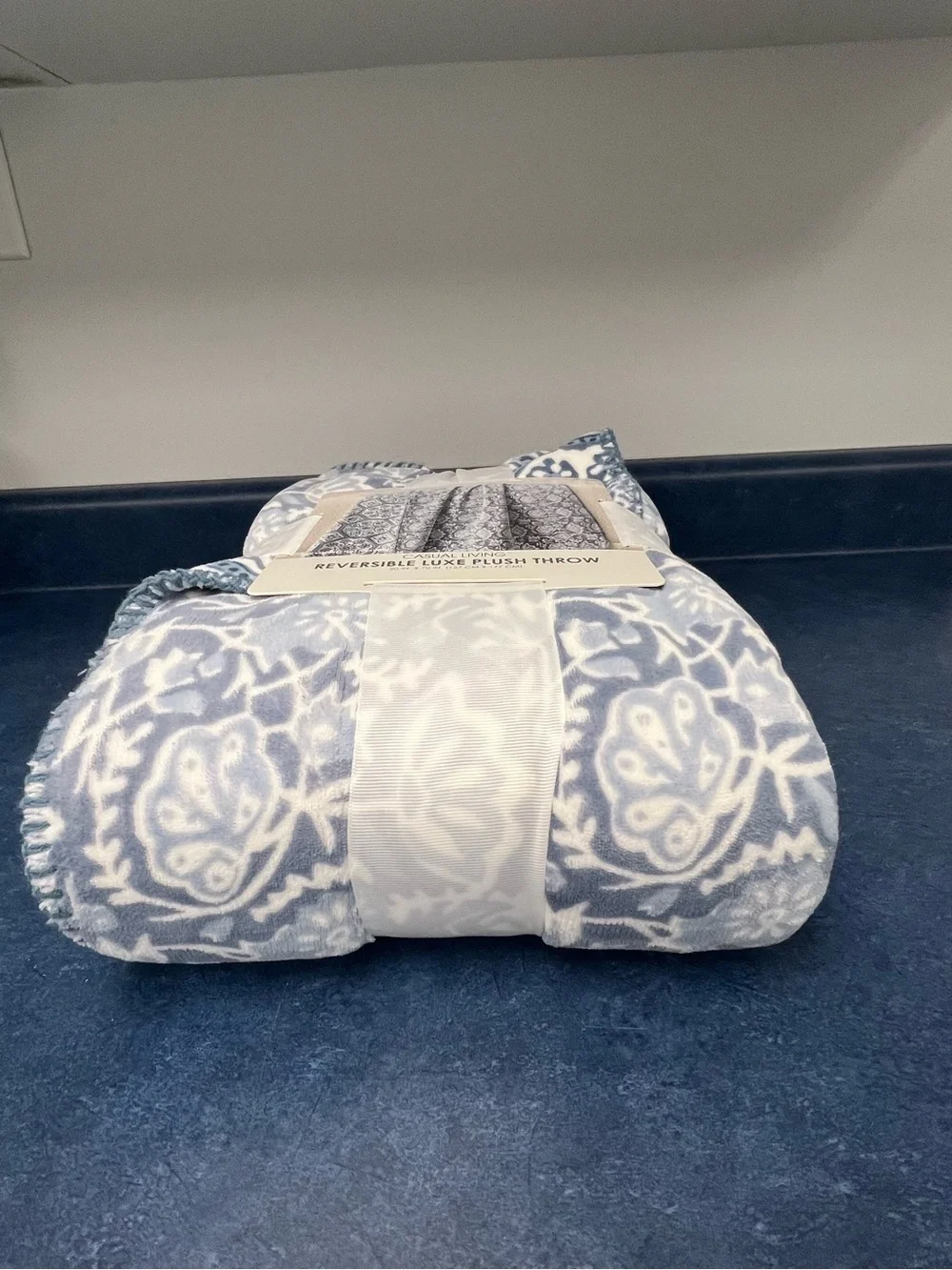 Casual Living Reversible Luxe Plush Throw